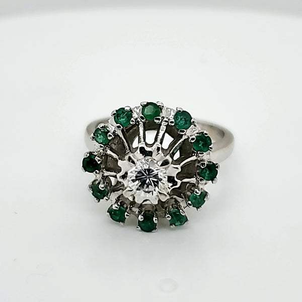 14kt White gold Diamond and Emerald Ring