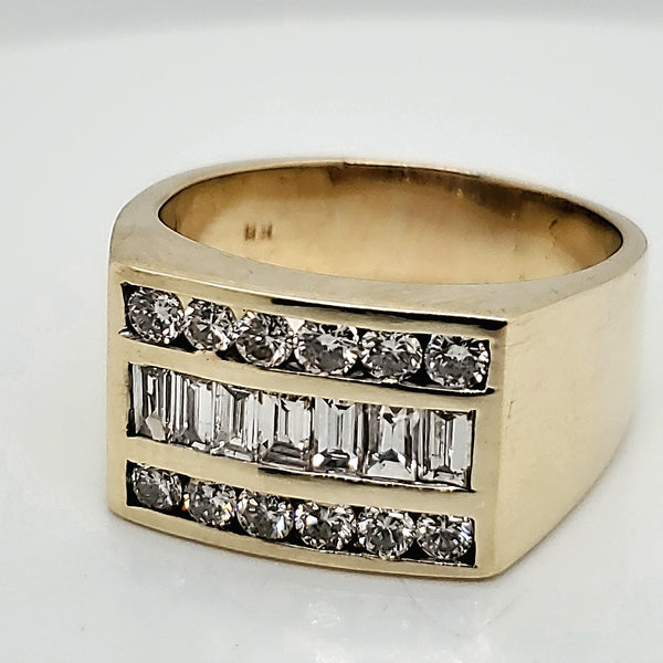 14kt Yellow Gold Mens Round and Baguette Diamond Ring