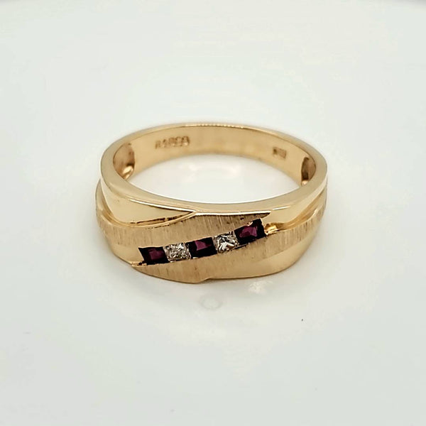 Mens 14kt Yellow Gold Ruby and Diamond Ring