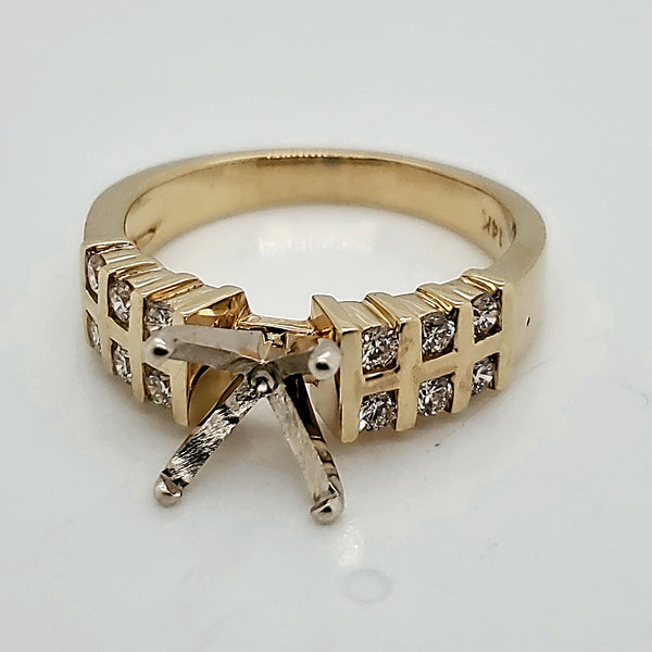 14kt Yellow gold Engagement Ring Mounting
