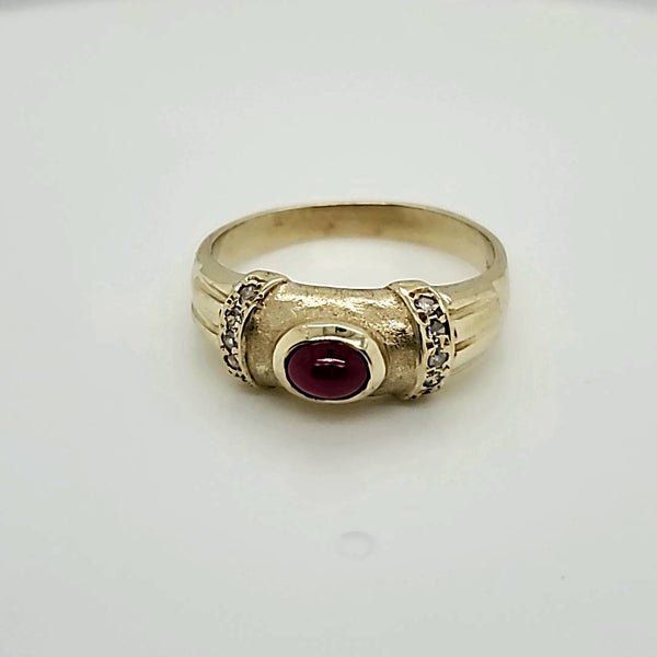 14Kt Yellow Gold Ruby And Diamond Ring