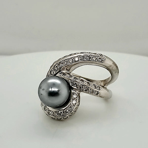 18Kt White Gold Tahitian Pearl And Diamond Modernist Ring