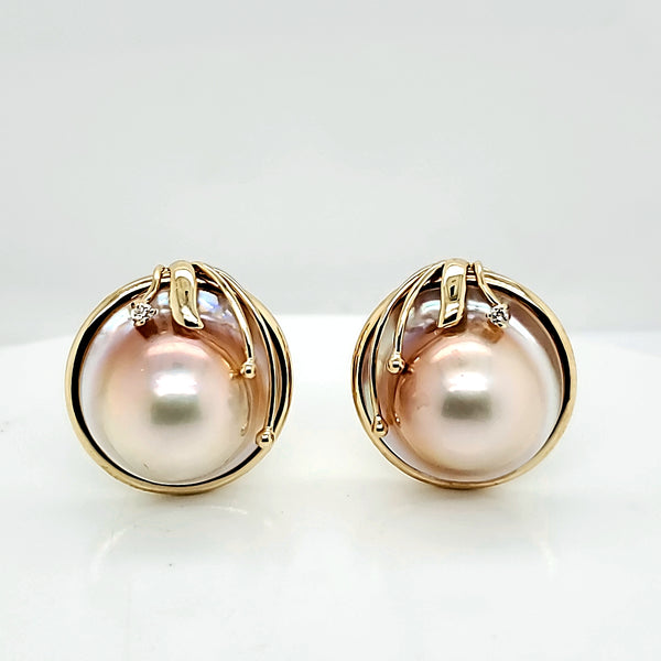14kt Yellow Gold and Blister Mobe Pearl Earrings