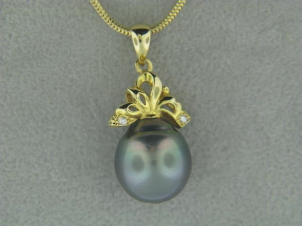 18Kt Yellow Gold Tahitian Pearl And Diamond Pendant