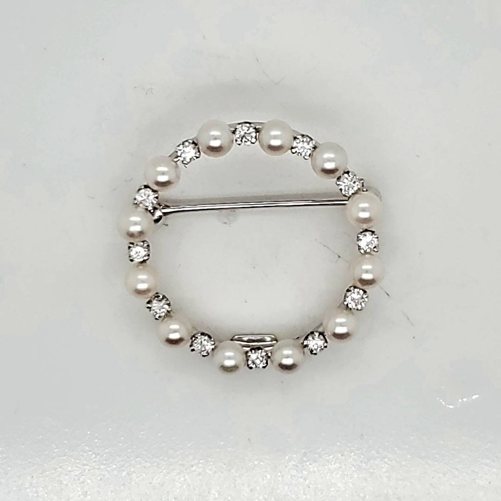 14kt White Gold Diamond and Pearl Circle Brooch