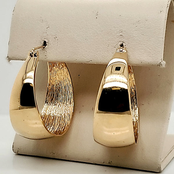 14kt Yellow Gold Tapered Hoop Earrings