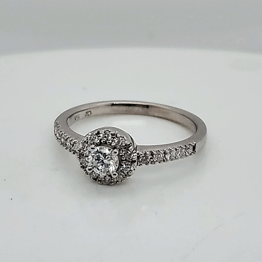 14kt White gold Diamond Engagement Ring