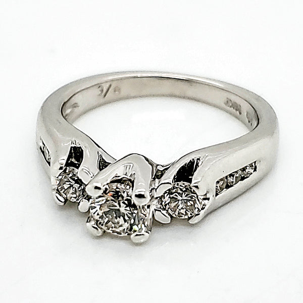 14kt White Gold Diamond Engagement Ring