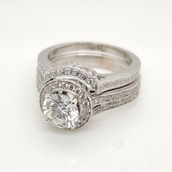 18kt White Gold 1.10 Carat Round Brilliant Cut Diamond Wedding Set