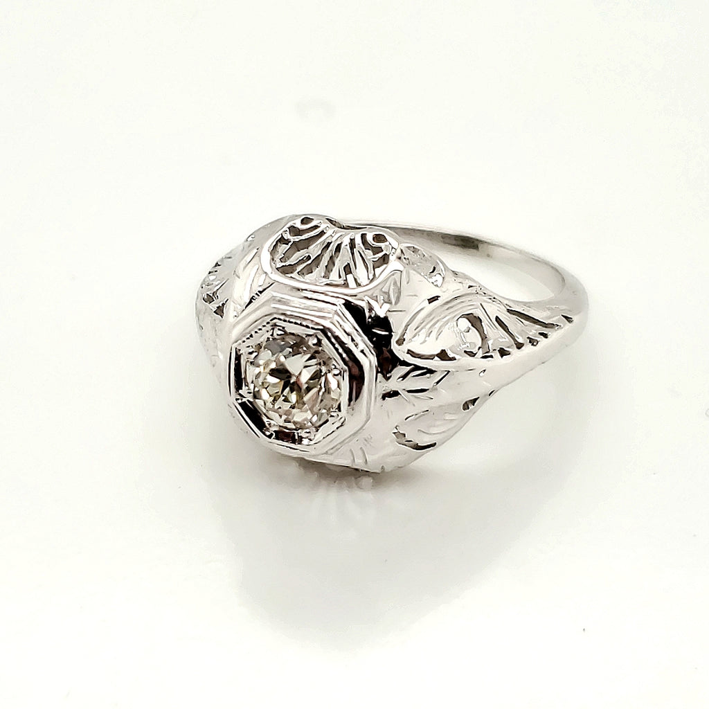 18kt white gold Art Deco diamond engagement ring