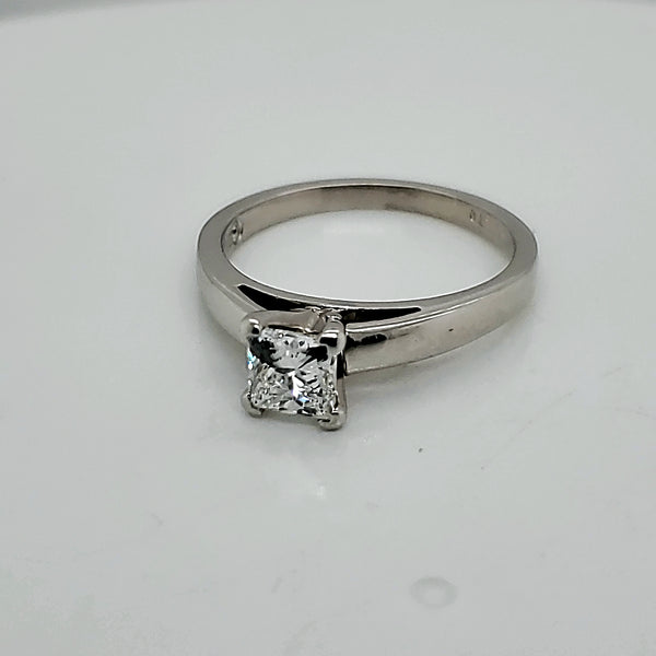 14Kt Gold Carat .70 Leo Princess Cut Diamond Solitaire Engagement Ring