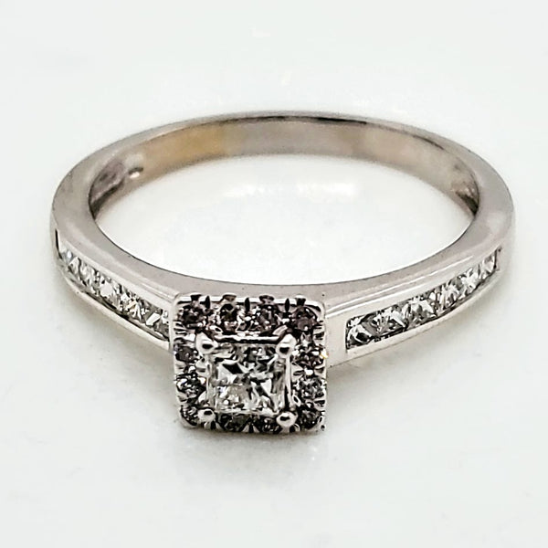 14kt White Gold Princess and Round Cut Diamond Engagement Ring