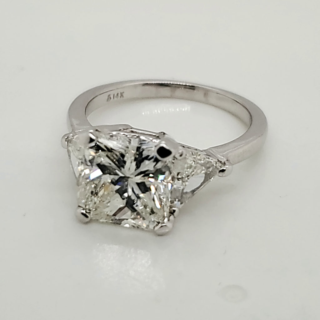 14kt White Gold 3.01 Carat Radiant Cut Diamond Engagement Ring