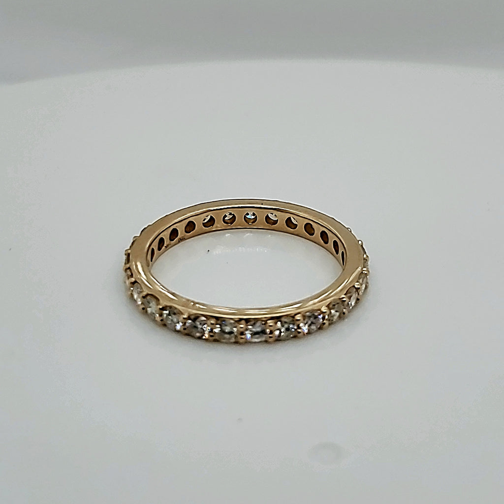 1.07 Carat Total weight Diamond Eternity Band in 14kt Yellow Gold