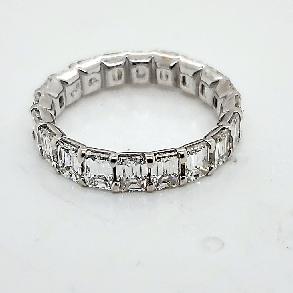 14kt White Gold Emerald Cut Diamond Eternity Band