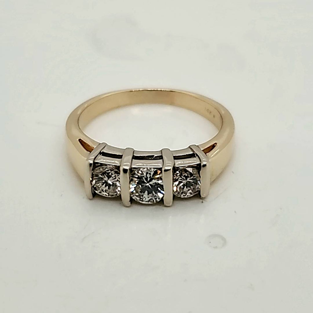 14kt Yellow Gold Diamond Wedding Band