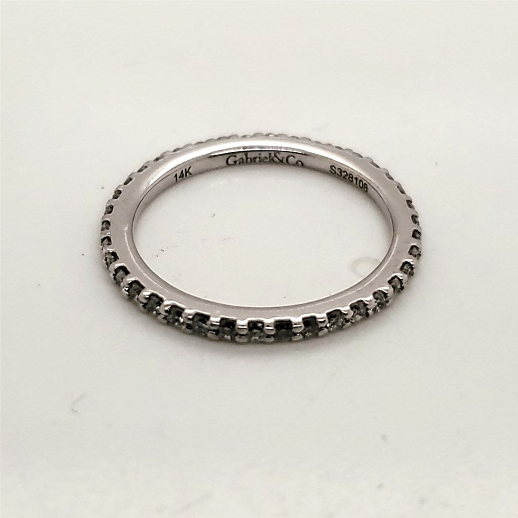 14kt White Gold and Diamond Wedding Band