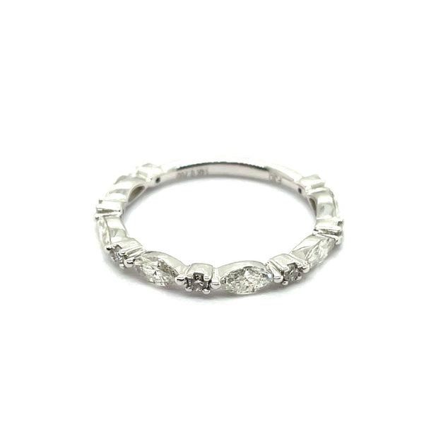 14kt White Gold 0.66Ctw Alternating Diamond Wedding Band Finger 6