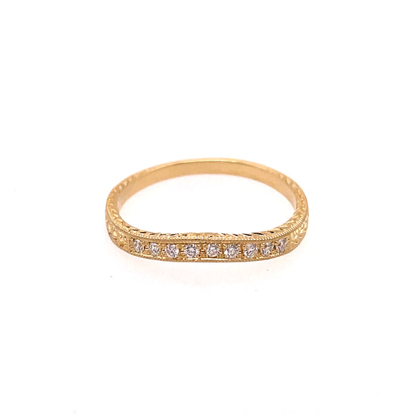 18kt Yellow Gold Engraved Curved Diamond Wedding Band