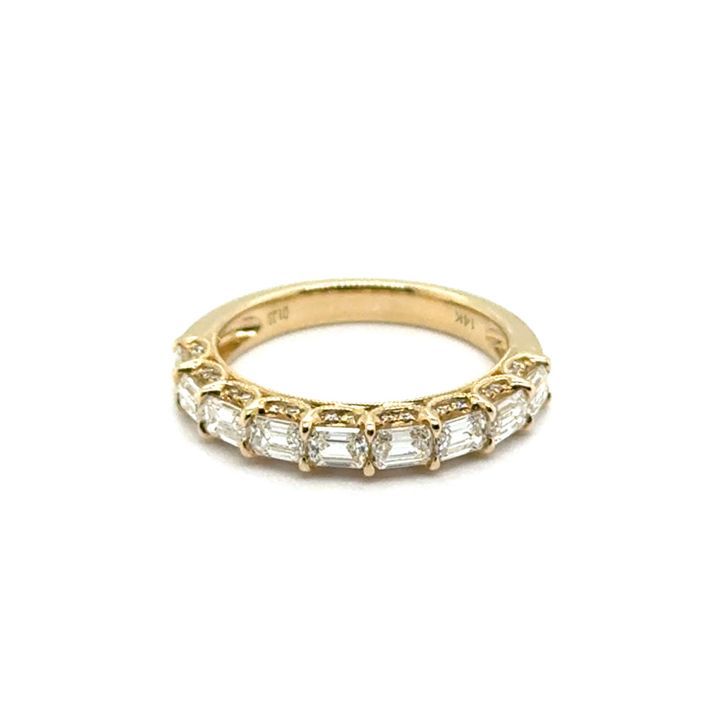 1.23 Ctw 14kt Yellow Gold Emerald And Brilliant Round Cut Diamond Wedding Band