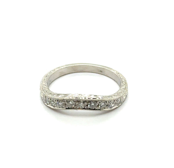 0.30 Ctw Platinum Engraved Curved Diamond Wedding Band