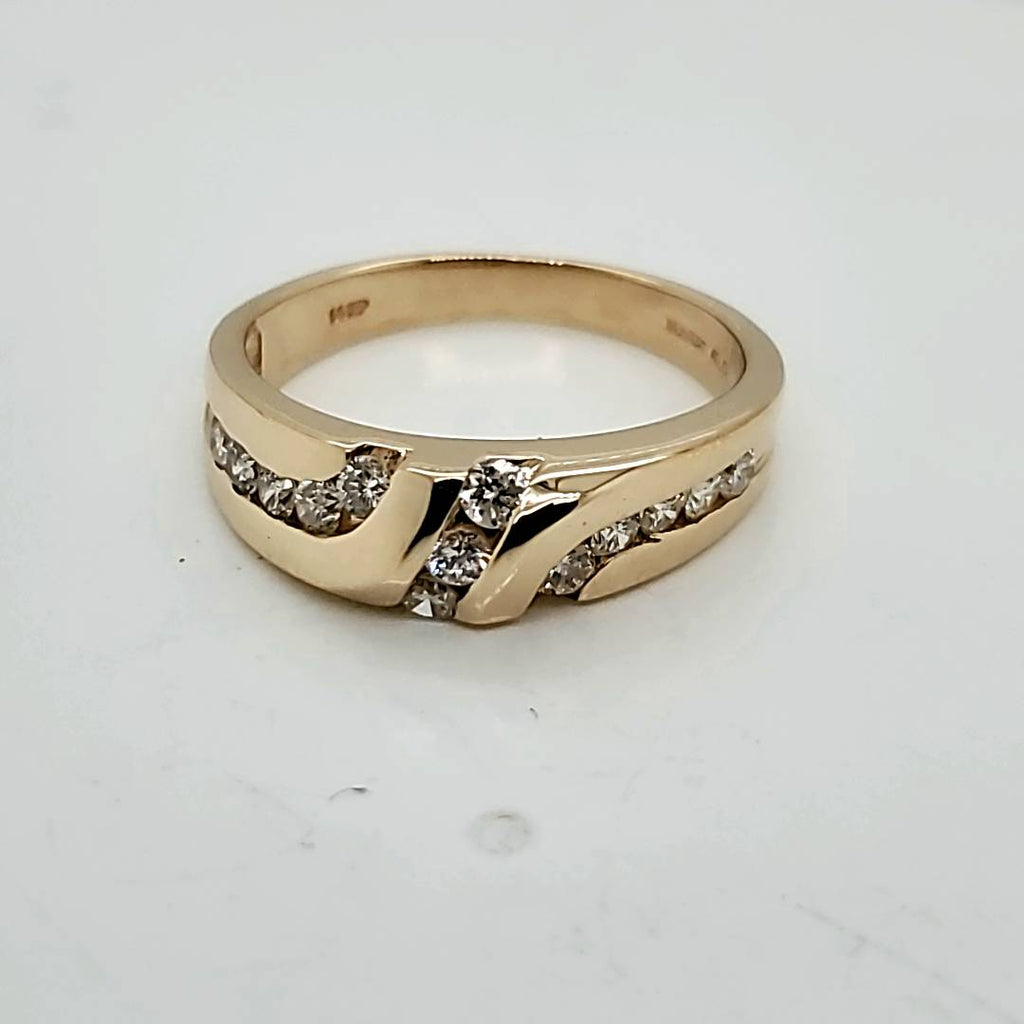 Mens 14kt Yellow Gold and Diamond Wedding Band