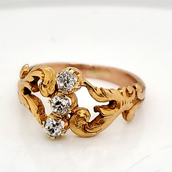 Antique Victorian 18kt Yellow Gold Three Mine Cut Diamond Ring