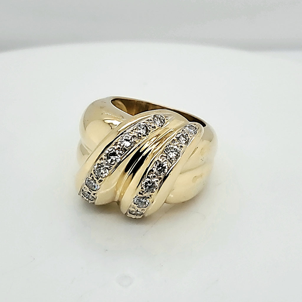 18kt Yellow Gold and Diamond Ring