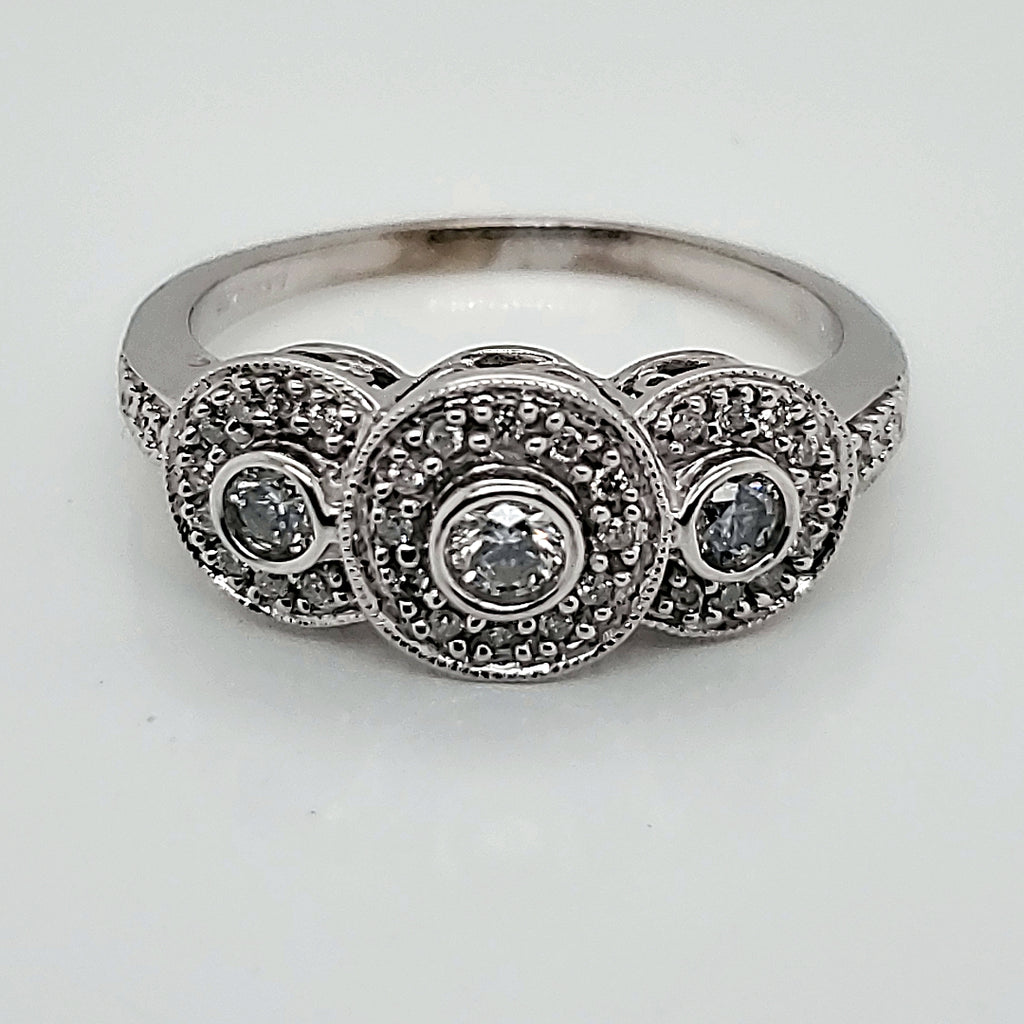 14kt White gold Diamond Ring