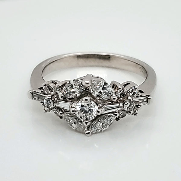 18kt White Gold Diamond Ring