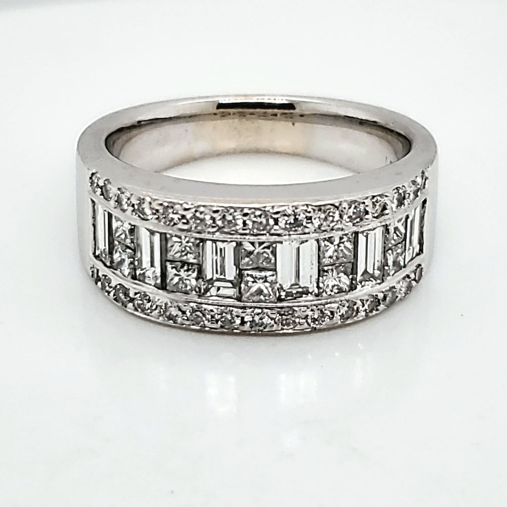 18kt White Gold Diamond 8mm Wide Band Style Ring