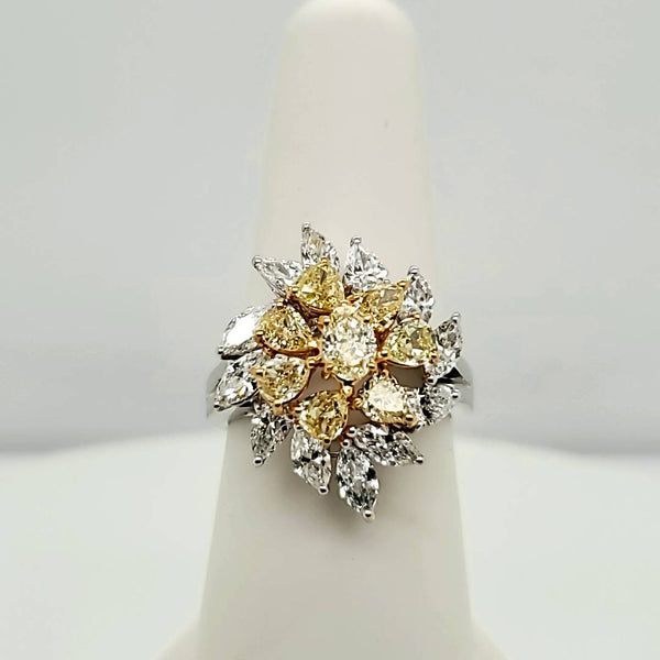 18kt White Gold White and Fancy Yellow Diamond Ring
