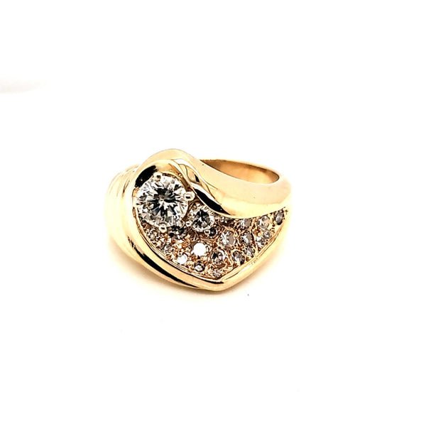 Vintage 14kt Yellow Gold Diamnd Ring