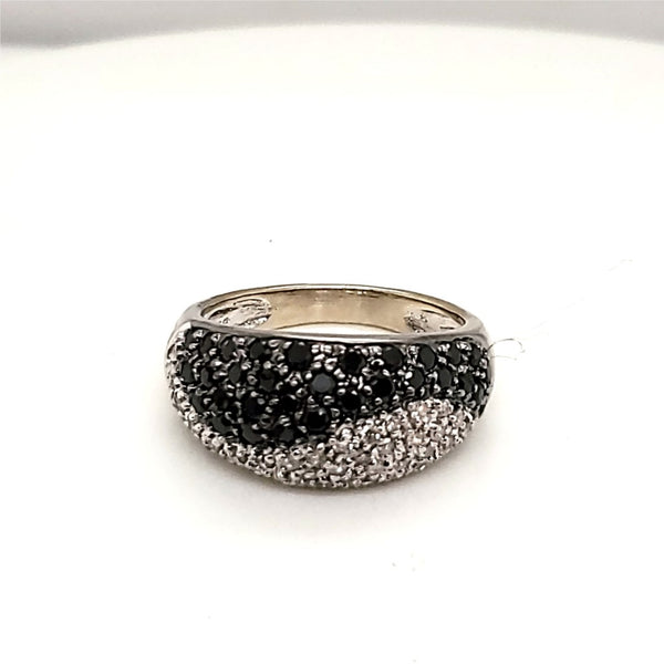 14Kt White Gold Black and White Diamond Ring