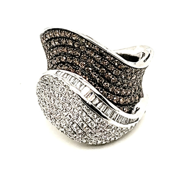 18kt White Gold White and Cognac Colored Diamond Ring