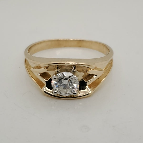 14kt Yellow Gold .91 Carat Daimond Ring