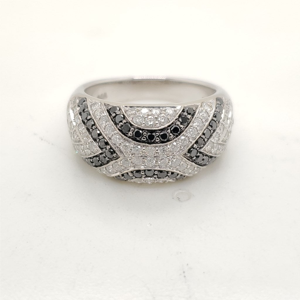 14kt White Gold Black and White Diamond Ring