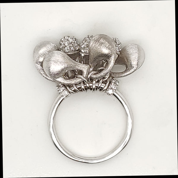 18kt White Gold Dangle Top Diamond Ring