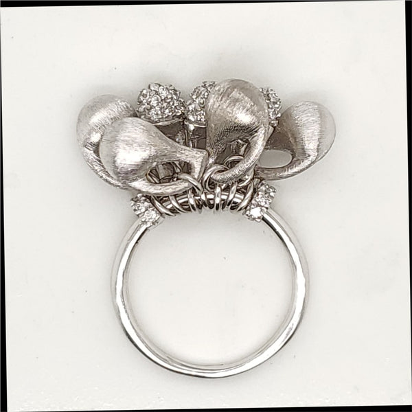 18kt White Gold Dangle Top Diamond Ring