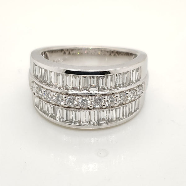 14kt White Gold Round and Bageutte Band Style Diamond ring