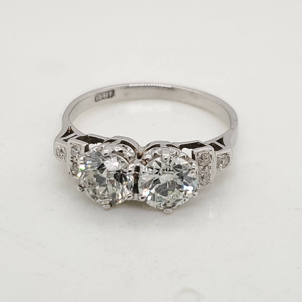 Vintage Art Deco 18kt White Gold Double Diamond ring