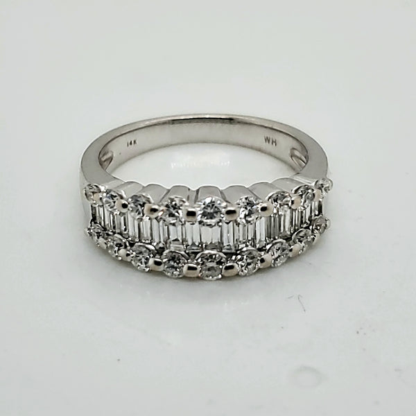 14kt White Gold Round and Baguette Diamond Ring