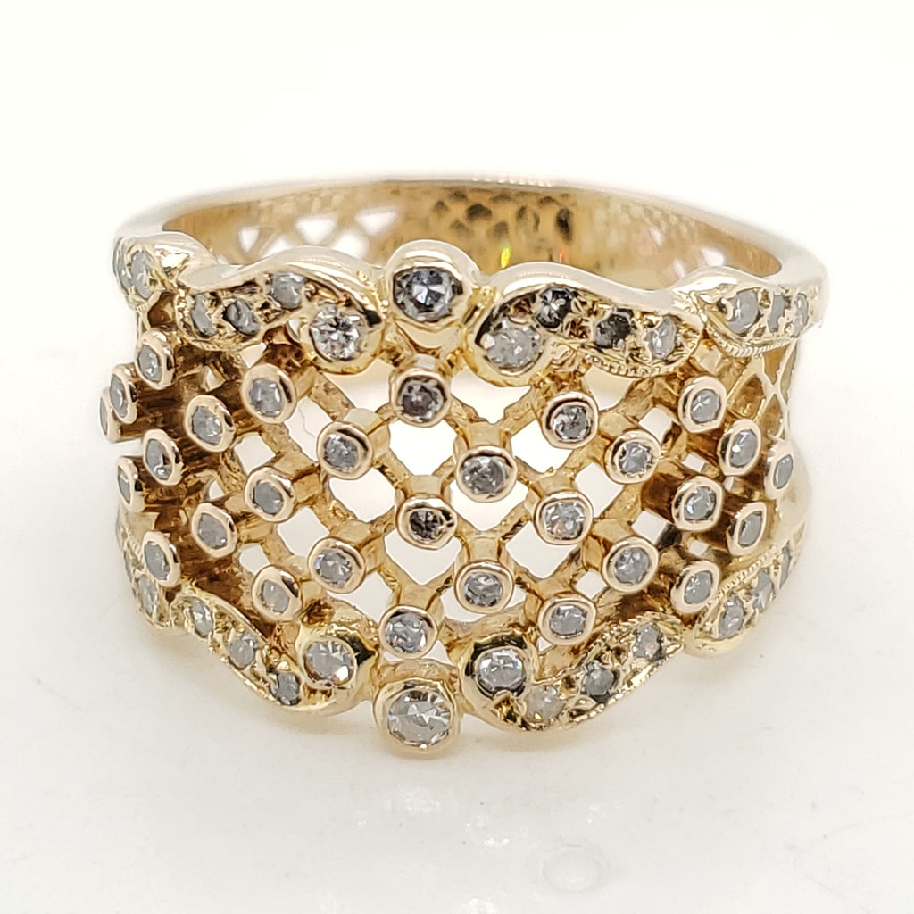 Vintage Mid-Century 14Kt Yellow Gold Diamond Filigree Ring