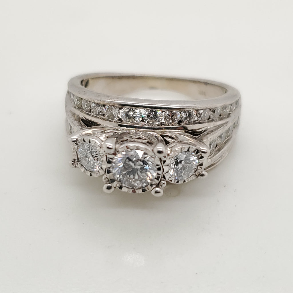 14kt White Gold 1.76 Carat Total Weight Diamond Ring