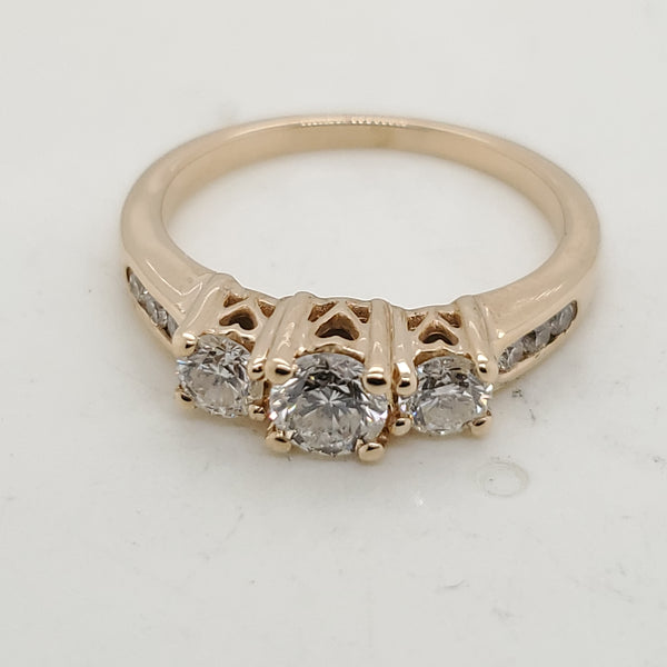 14kt Yellow Gold Diamond Ring