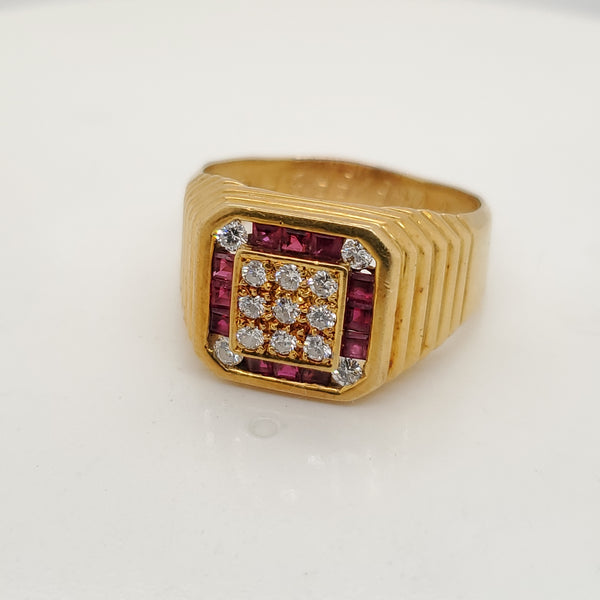 Vintage 18kt Yellow Gold Diamond and Ruby Ring