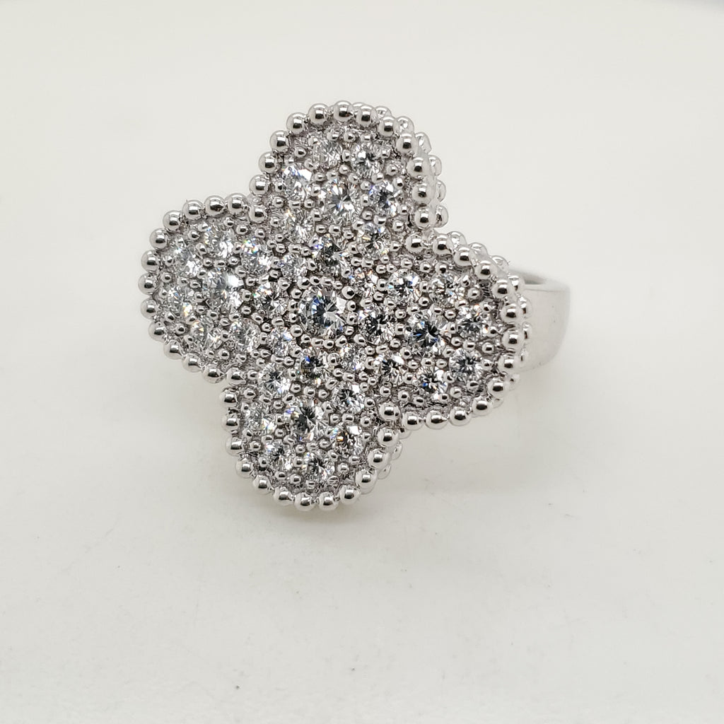 18kt White Gold Diamond Ring