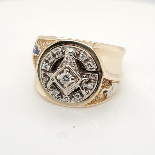 Vintage mens 14kt yellow gold and diamond Masonic ring