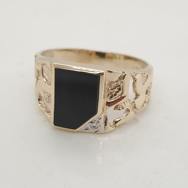 10kt Yellow Gold Onyx and Diamond Mens Ring