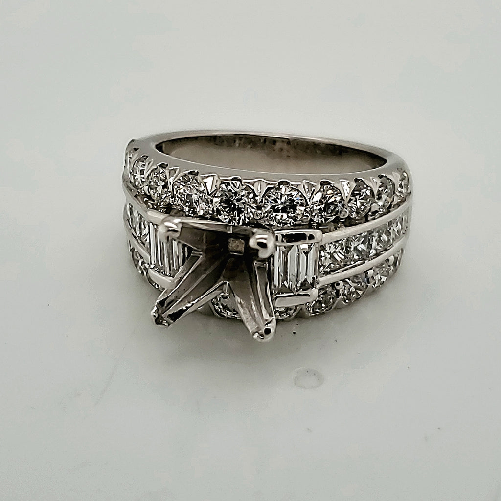 14kt White Gold Diamond Engagement Ring Mounting